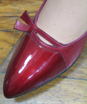 Shiny Cherry Red 60s Red Cross Low Heel Pumps